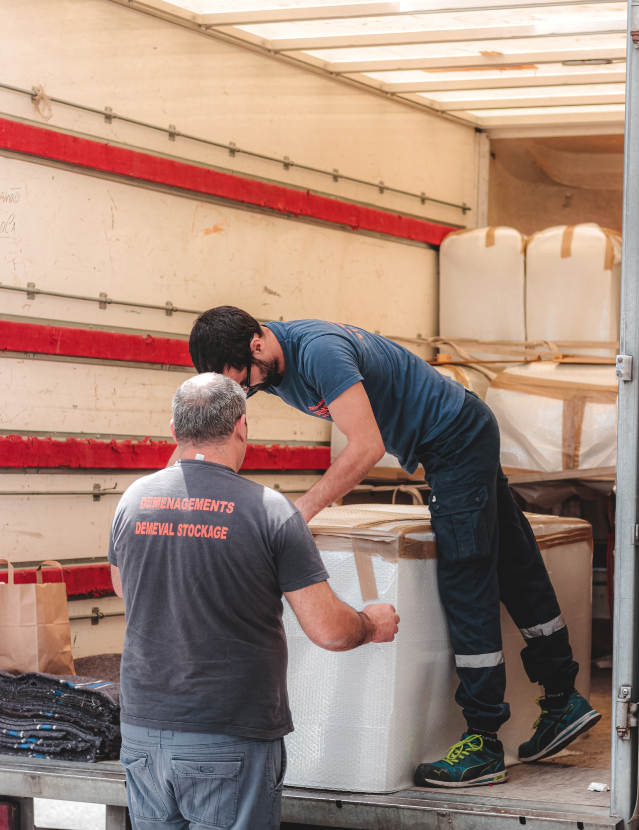 wharehousdistribution services 1